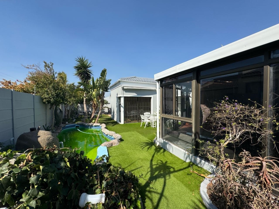 To Let 3 Bedroom Property for Rent in West Beach Western Cape